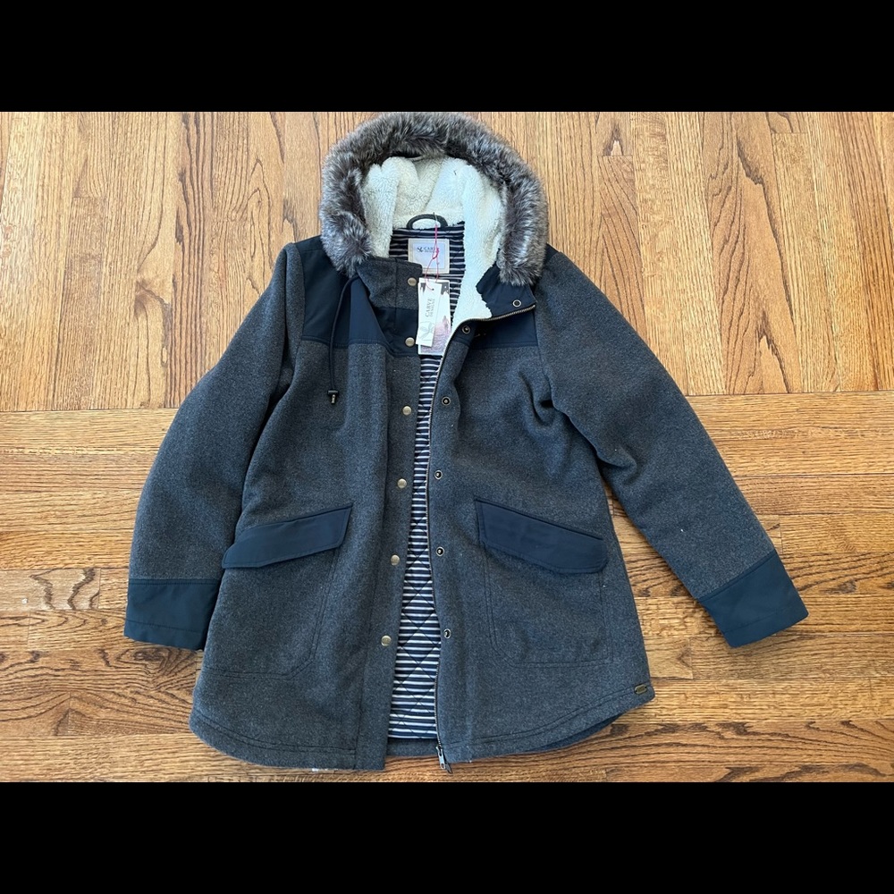 NWT CARVE DESIGNS women’s Crescent Cargo Jacket coat charcoal color sz. M